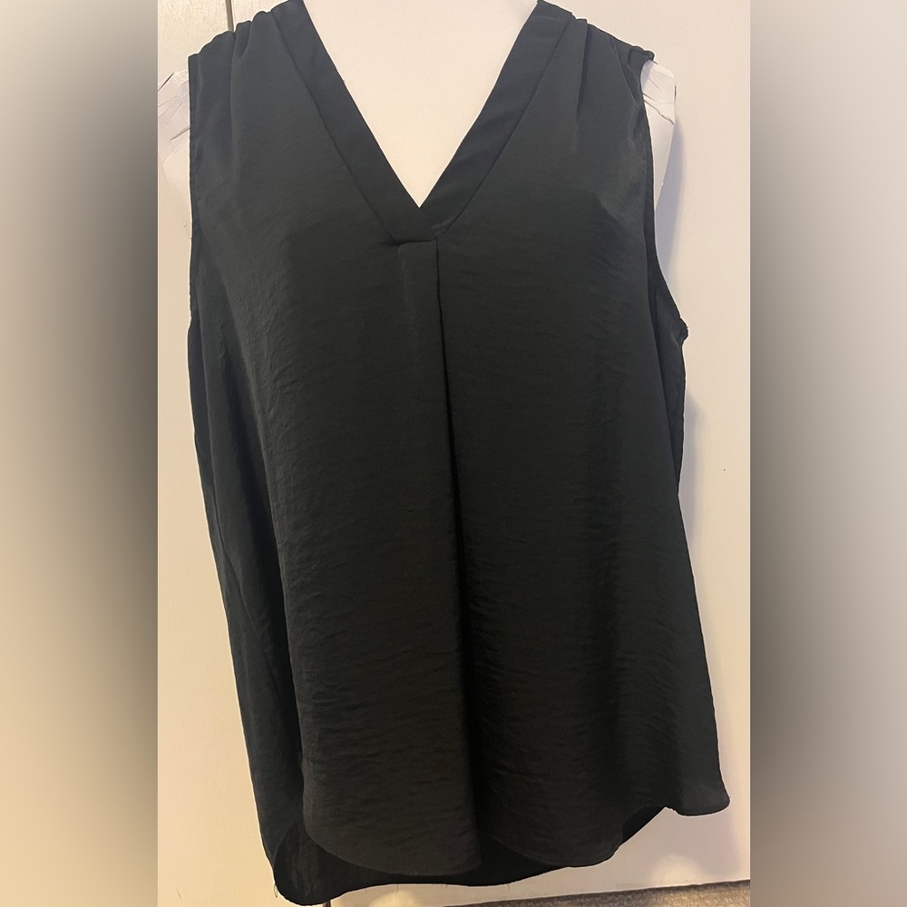 Black Vince Camuto V-Neck Tank Top